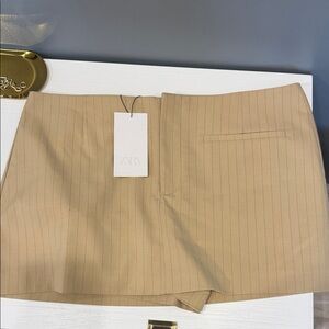 ZARA Beige Pinstripe Mini Skort